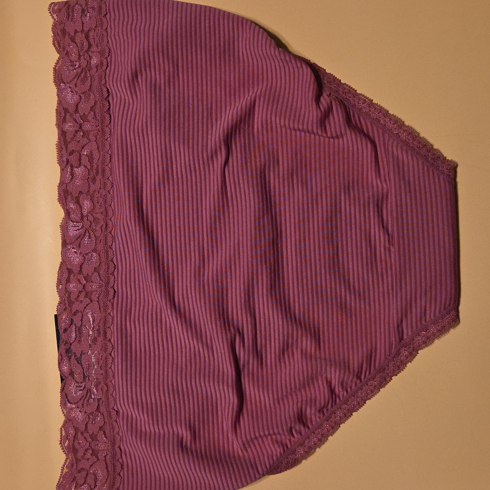 Vanity Fair Women's Flattering Lace Hi Cut Striped Panties - Set Of 2 Size 7 L - Picture 3 of 5